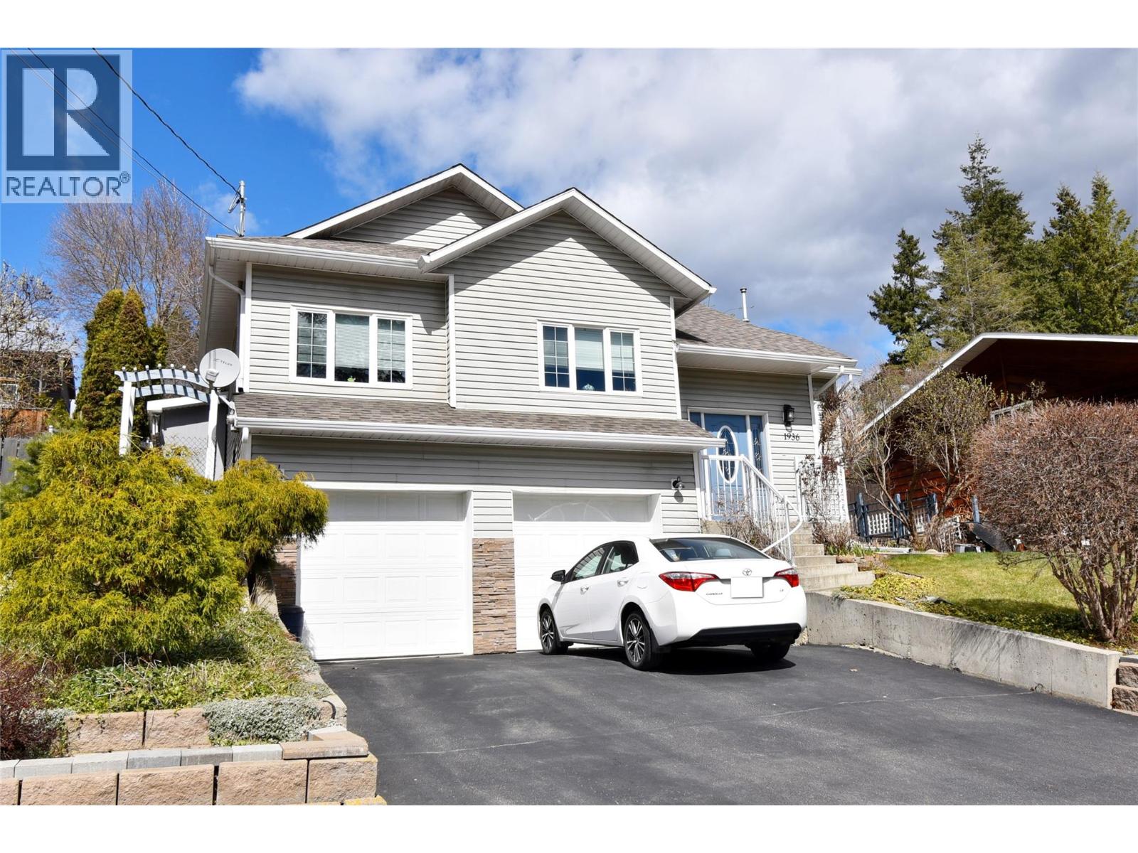 1936 Grandview Avenue - 2