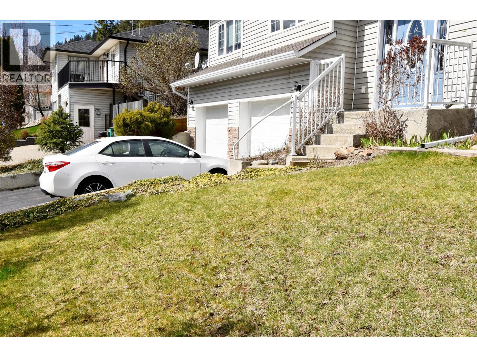 1936 Grandview Avenue - 74