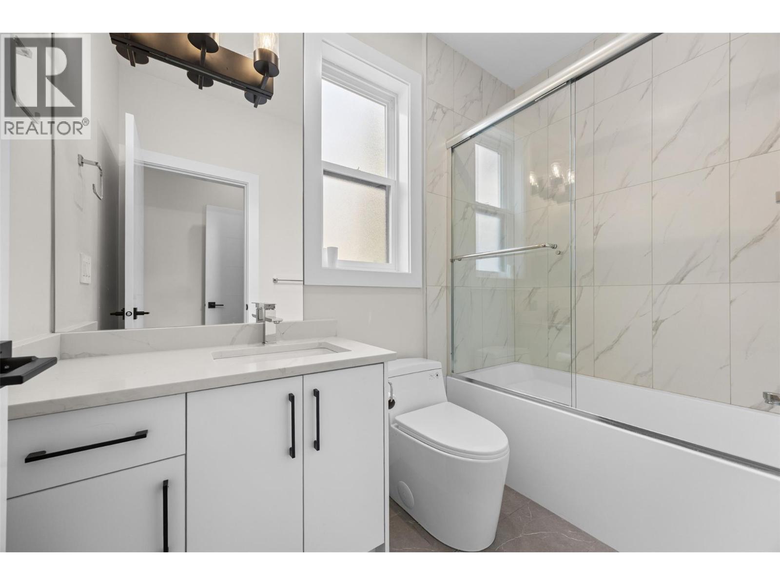 2165 Aberdeen Street, Kelowna