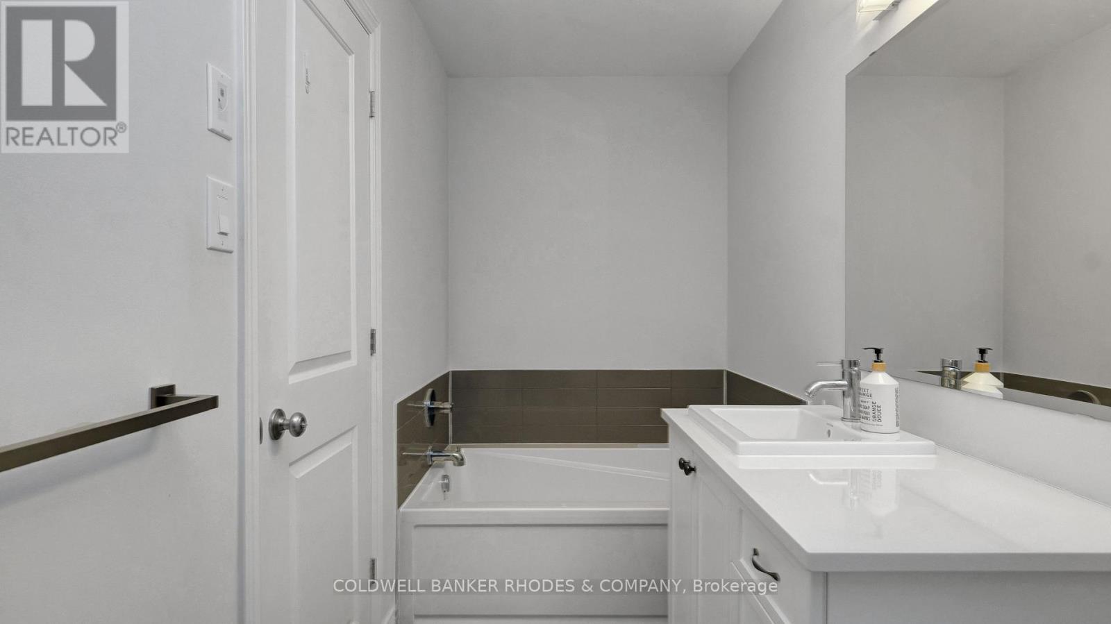 862 CHIPPING CIRCLE - 23