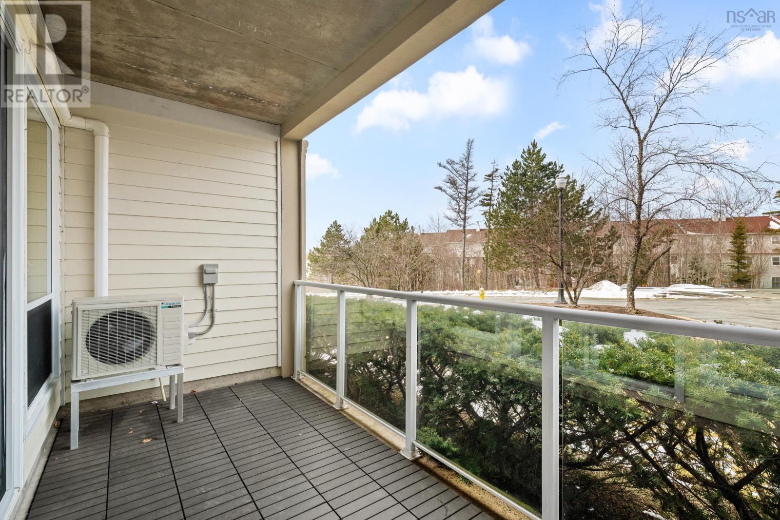 #101 52 WHITEHALL CRESCENT - 14