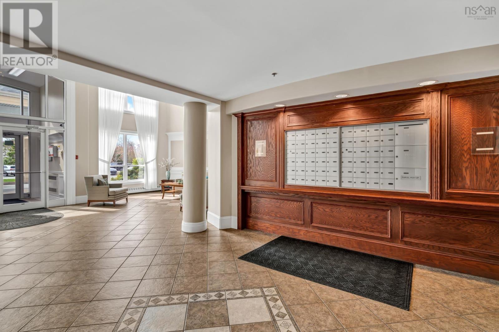 #101 52 WHITEHALL CRESCENT - 7