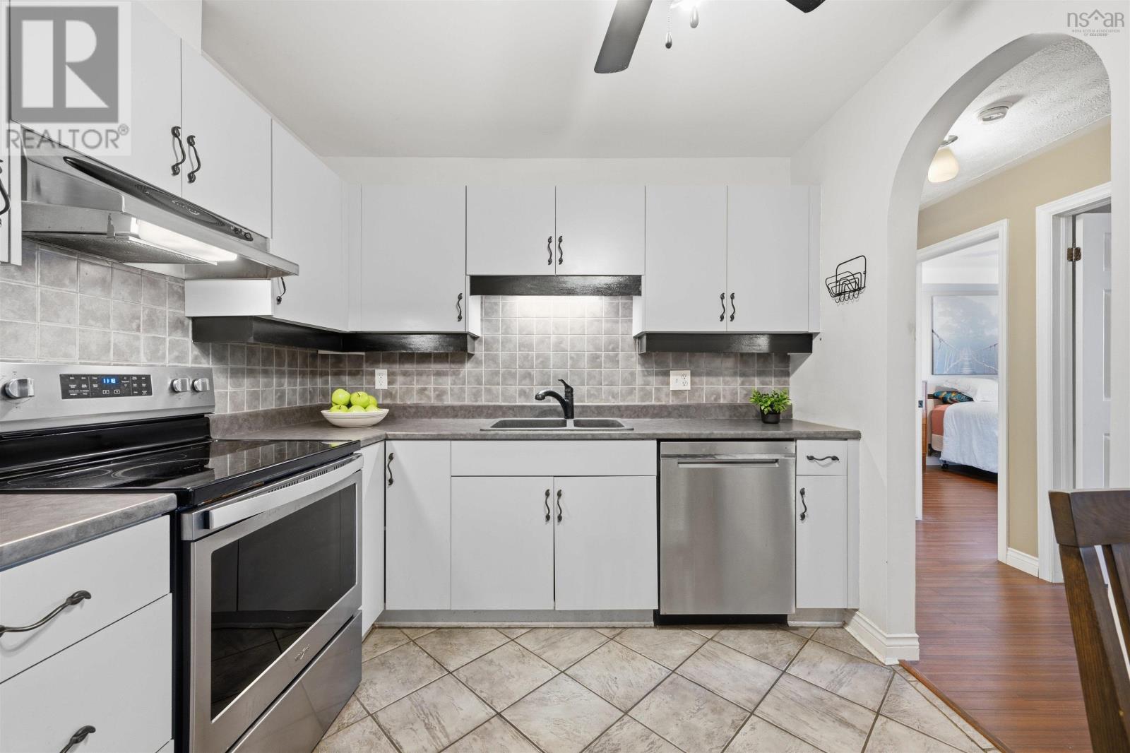 #307 87 KEARNEY LAKE ROAD - 8