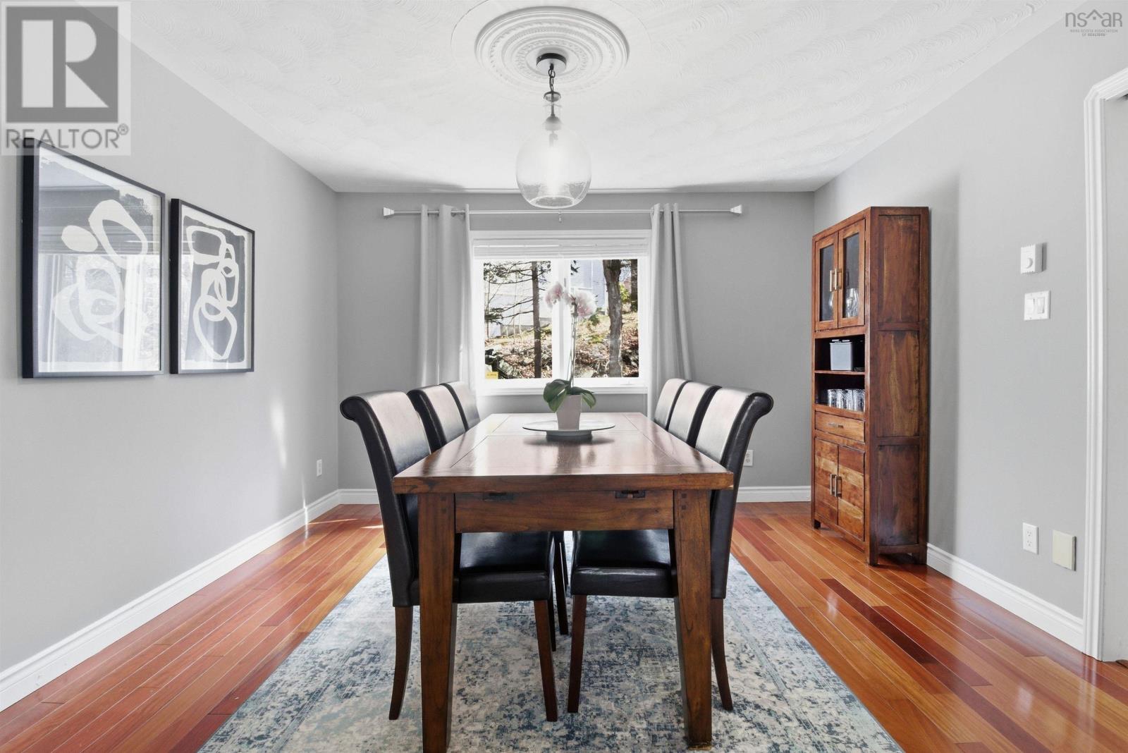 Property 38 of 48 of 5 Parkvale Crescent