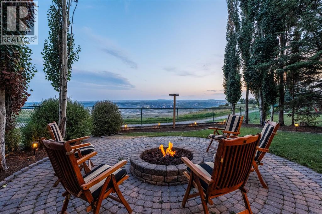 158 Gleneagles View, Cochrane