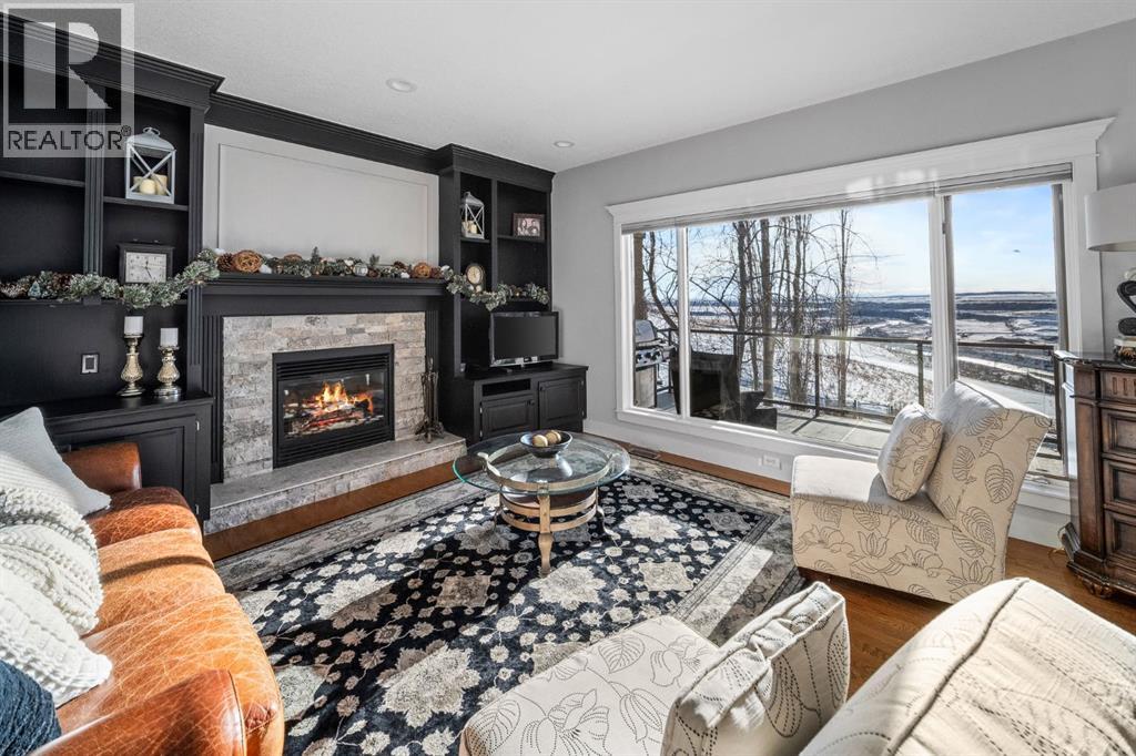 158 Gleneagles View, Cochrane