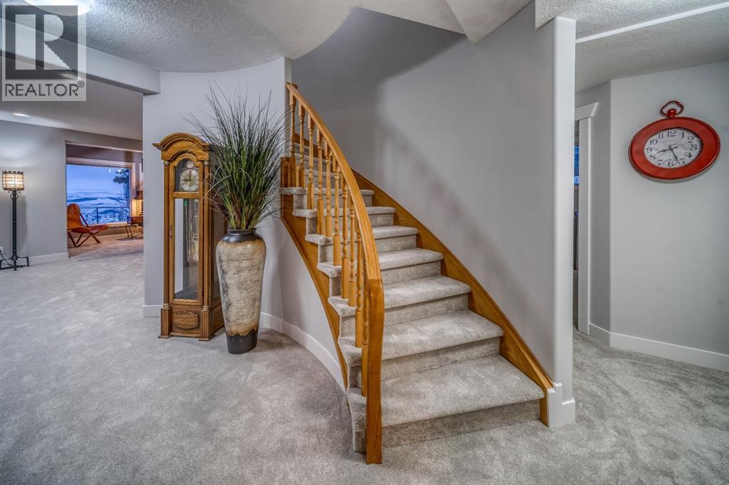 158 Gleneagles View, Cochrane