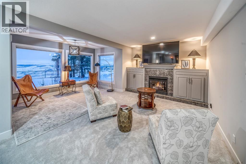 158 Gleneagles View, Cochrane