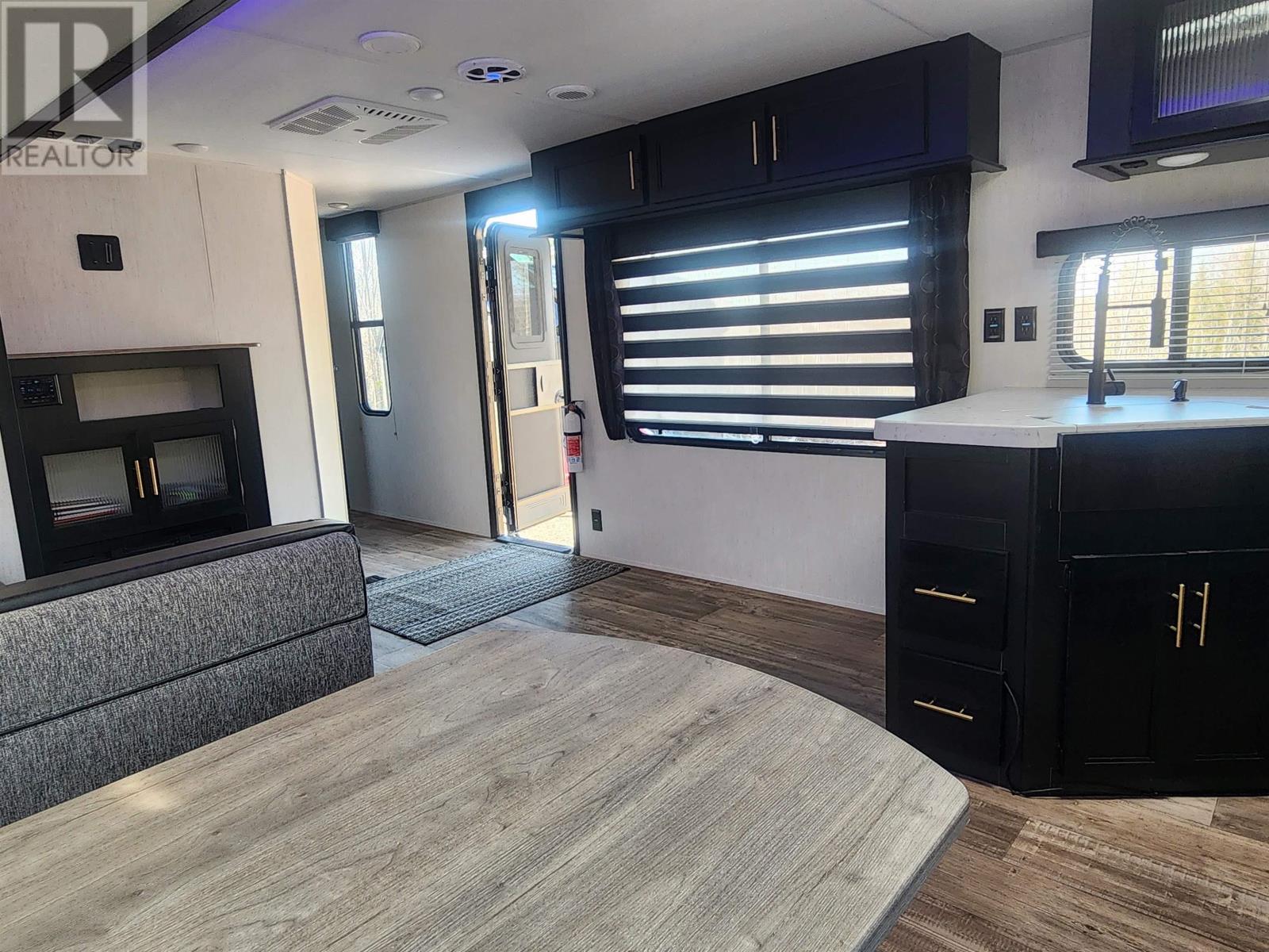 Property 26 of 34 of 6617 Highway 321