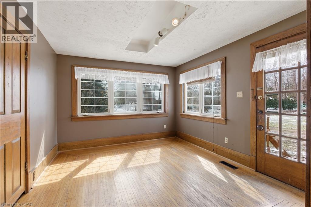 211 CANBOROUGH STREET - 21