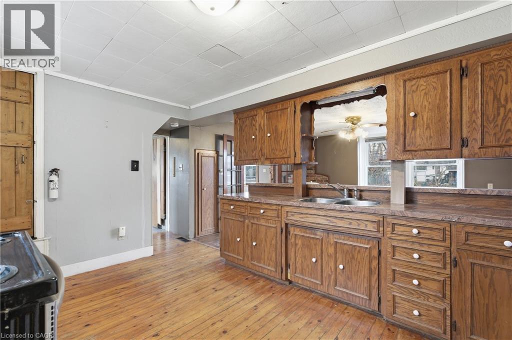 211 CANBOROUGH STREET - 17