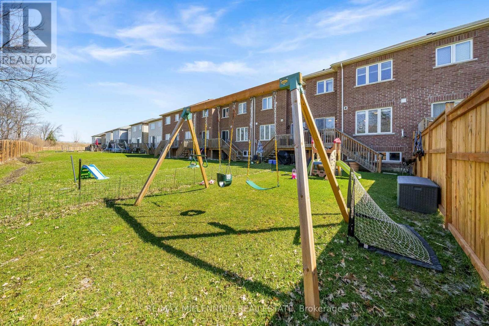 96 ESTHER CRESCENT S - 20