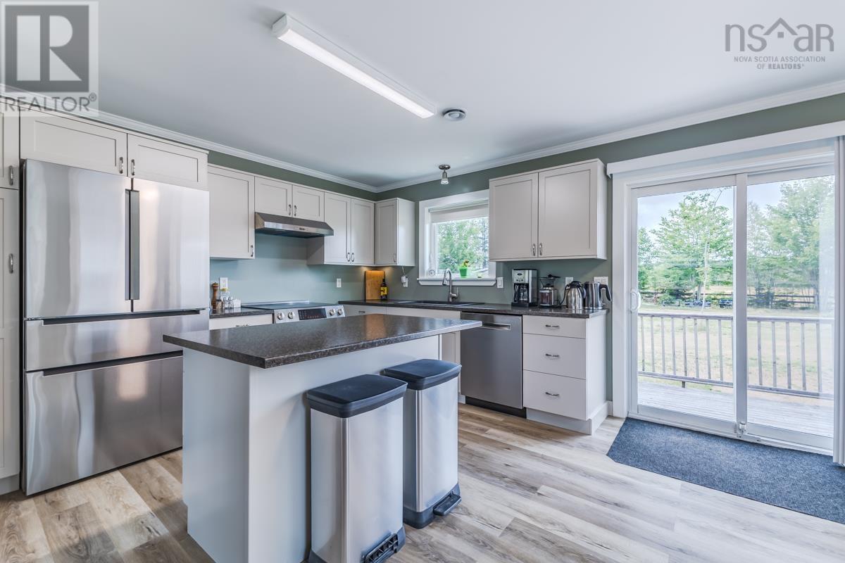 Property 32 of 49 of 7048 HIGHWAY 2