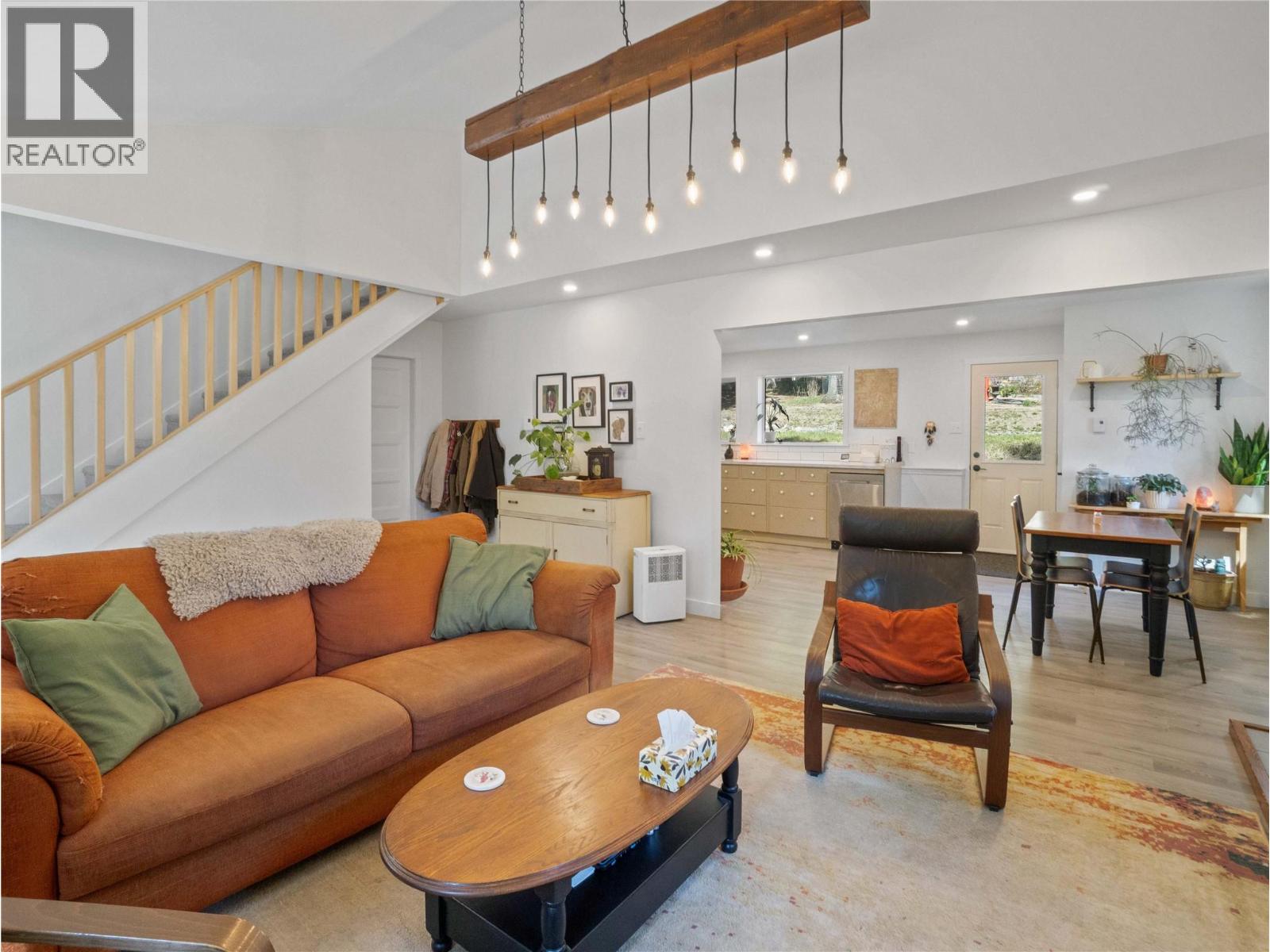  4090 Camille Road, Eagle Bay