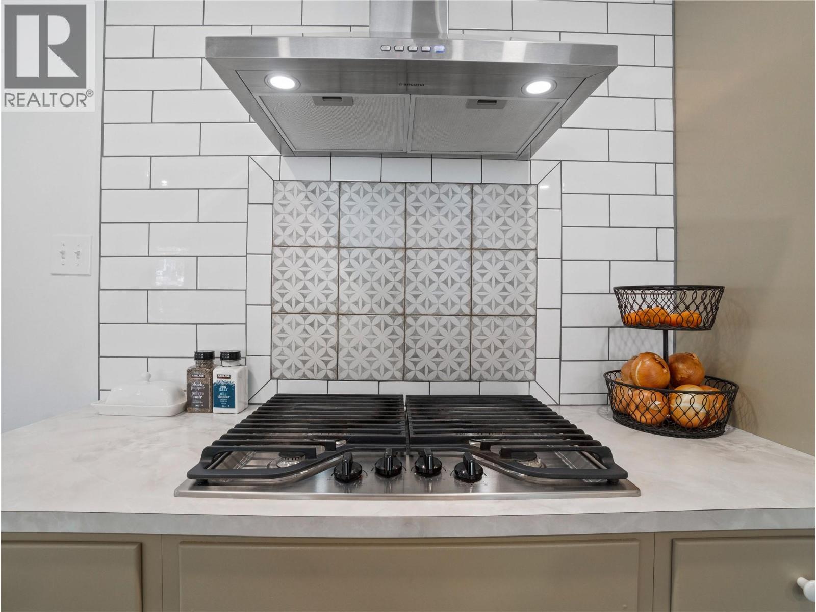  4090 Camille Road, Eagle Bay