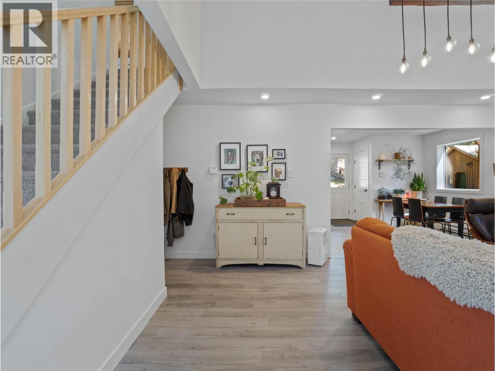  4090 Camille Road, Eagle Bay