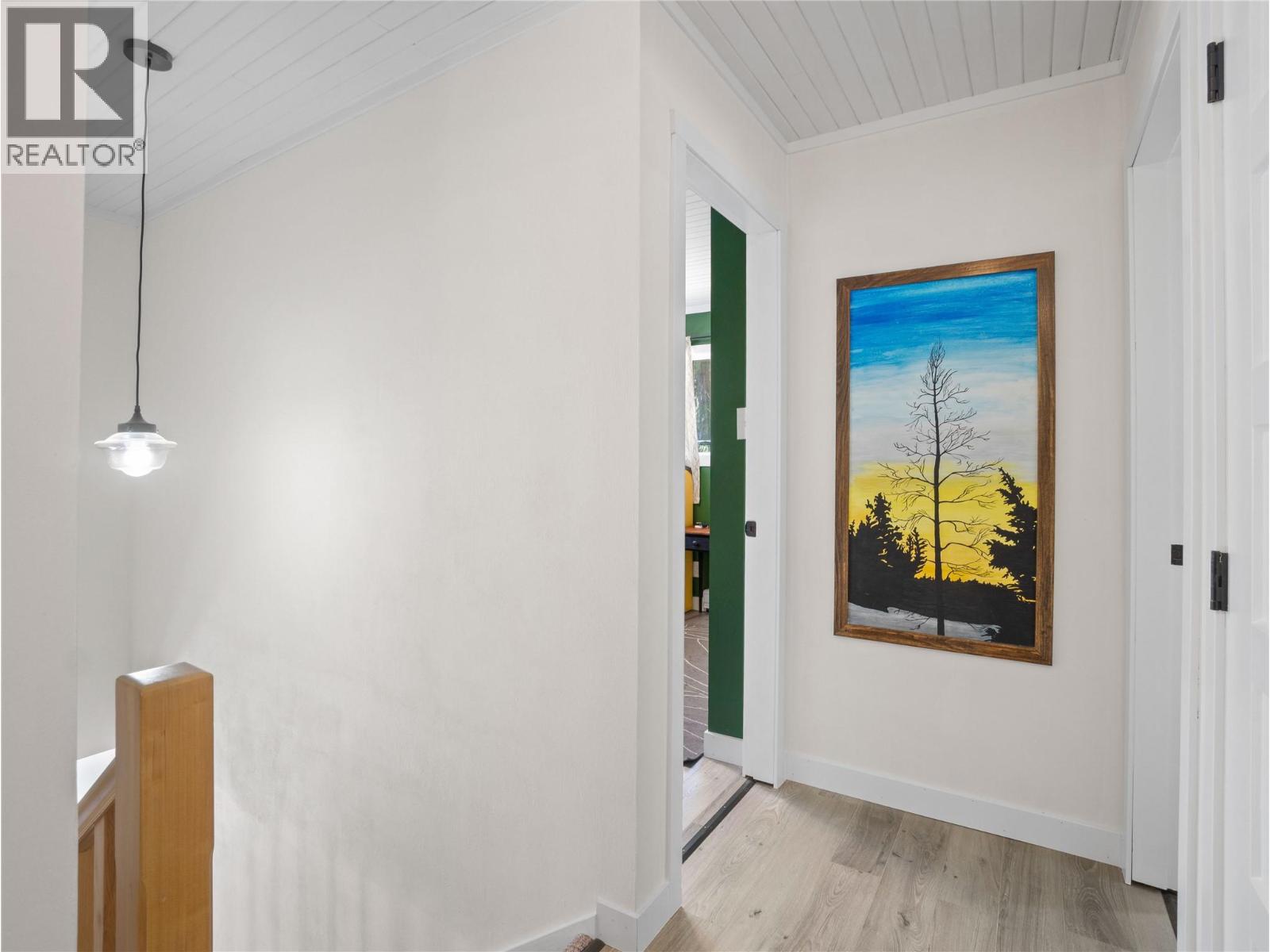  4090 Camille Road, Eagle Bay