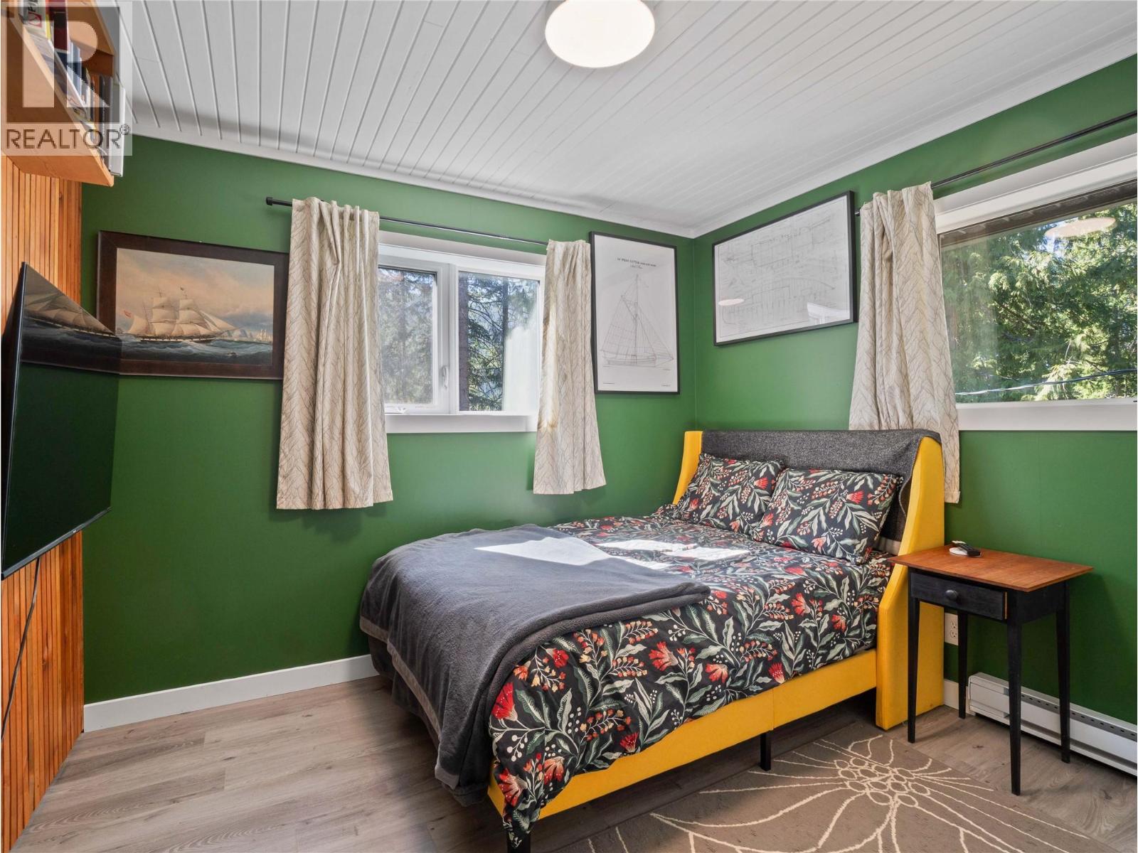  4090 Camille Road, Eagle Bay