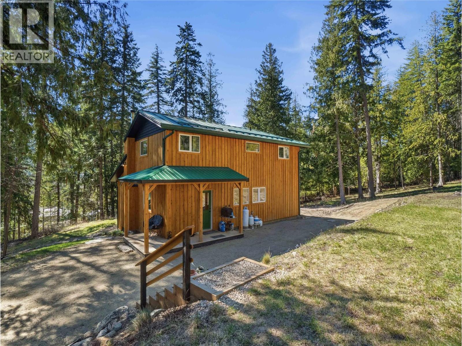  4090 Camille Road, Eagle Bay
