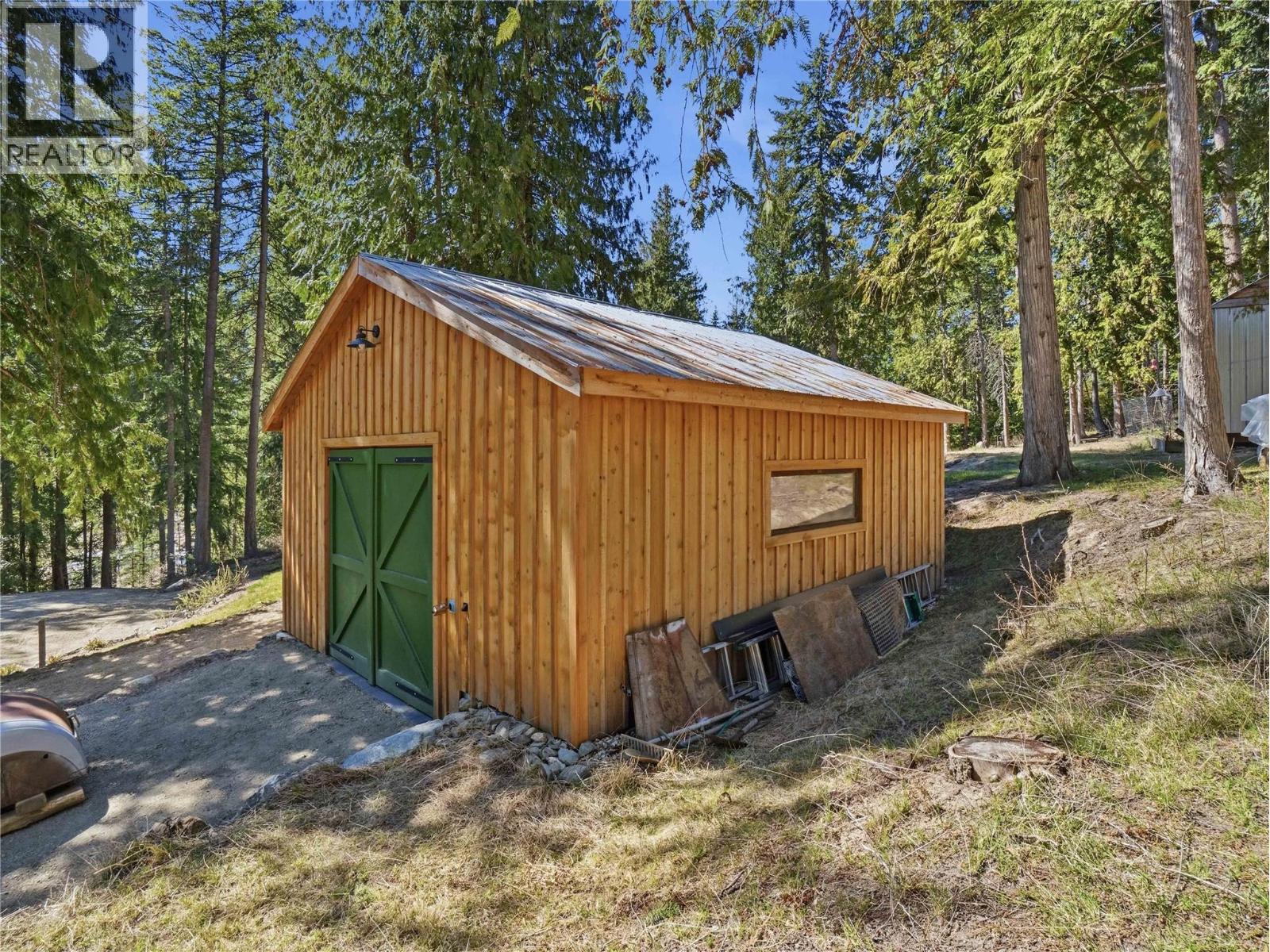  4090 Camille Road, Eagle Bay