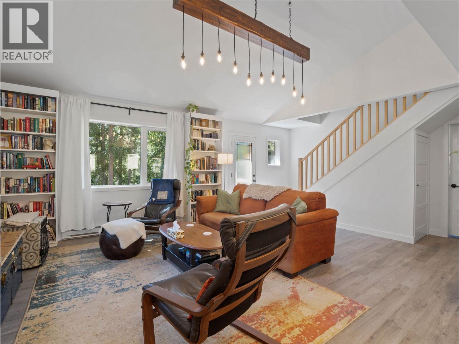  4090 Camille Road, Eagle Bay