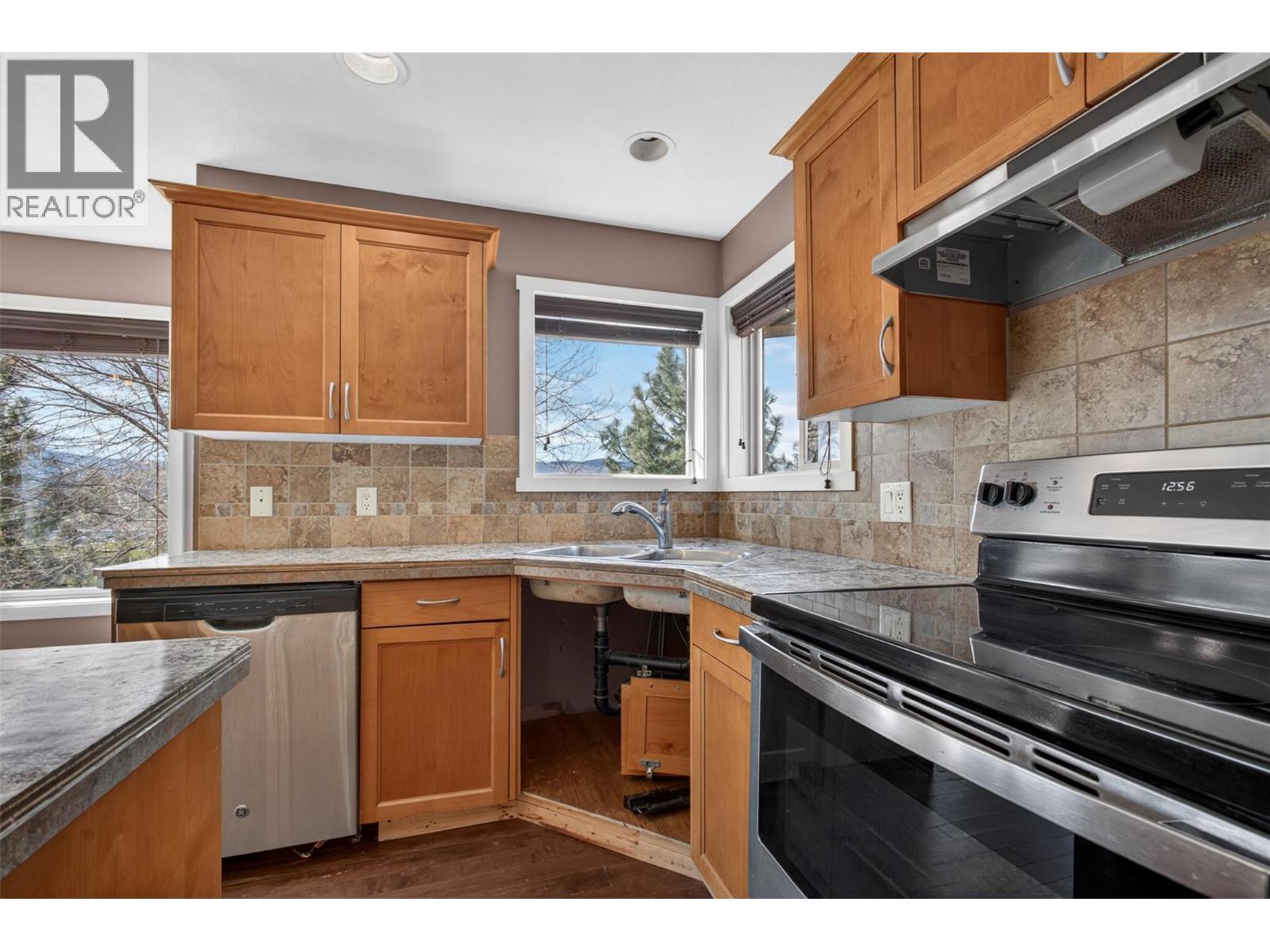 10346 Copper Hill Place, Lake Country