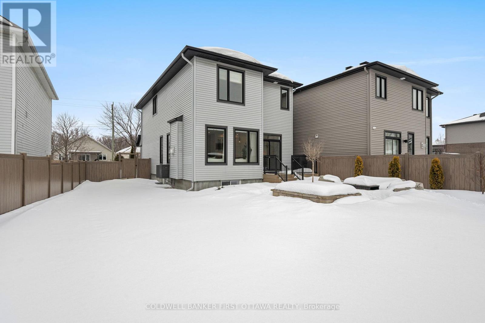 43 DEERFOX DRIVE - 32