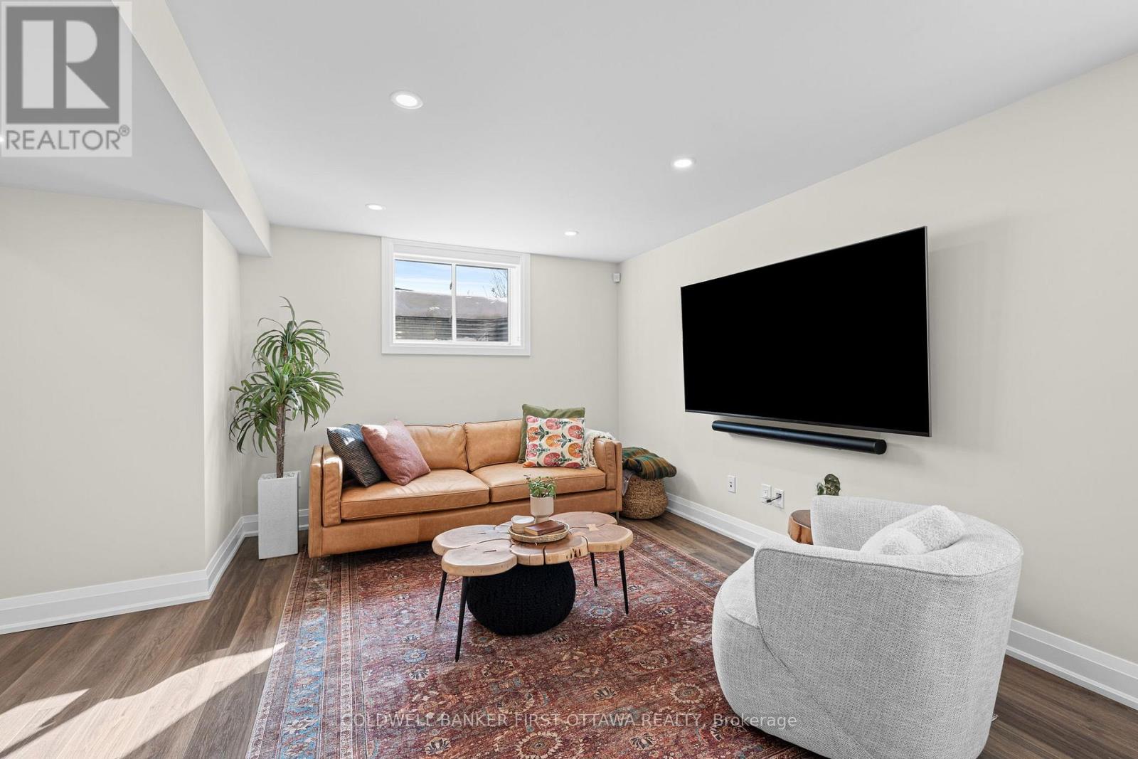 43 DEERFOX DRIVE - 28