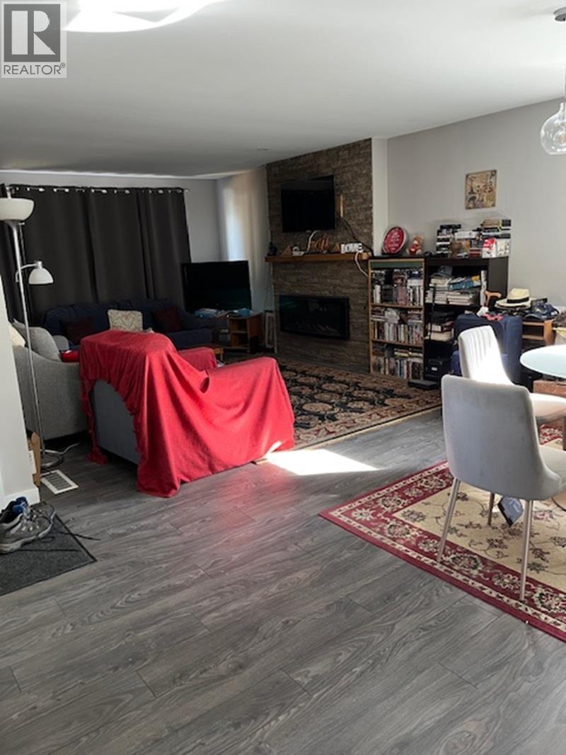 488 EVERGREEN CRESCENT - 9