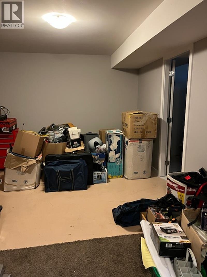 488 EVERGREEN CRESCENT - 23