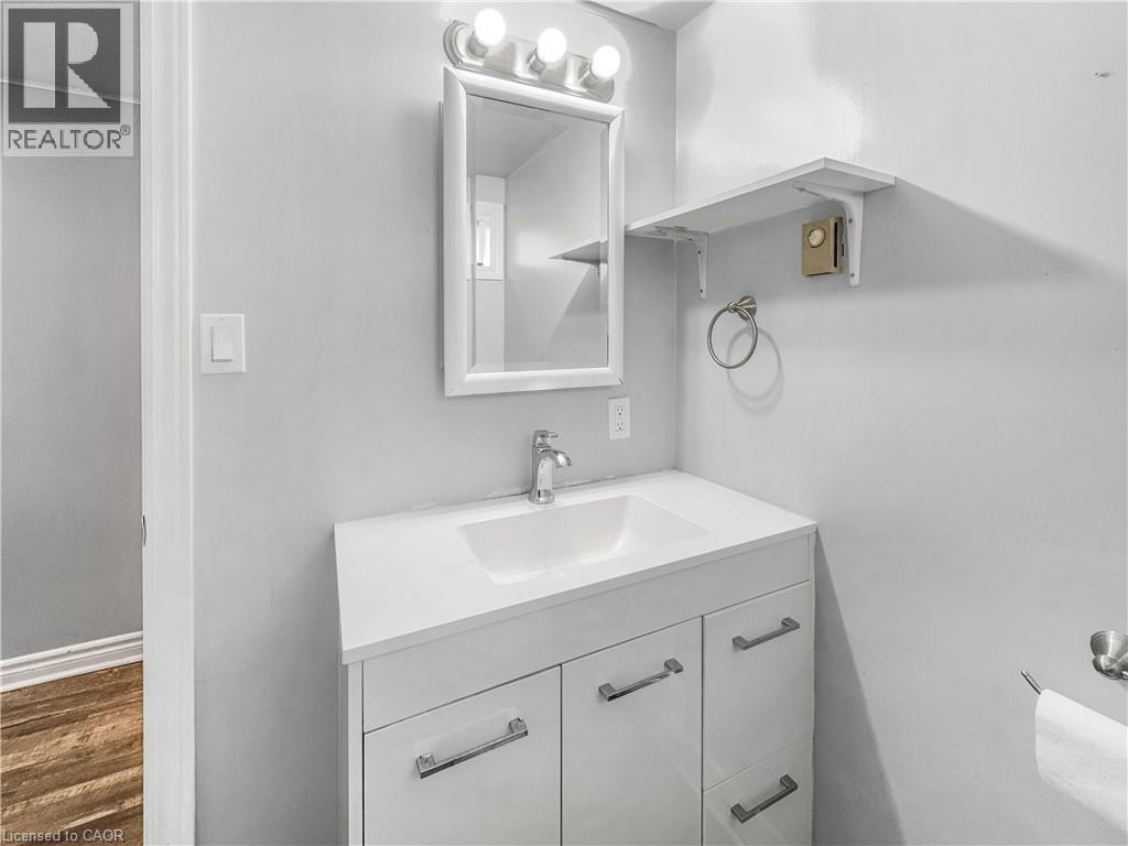 300 EAST 32ND Street, Hamilton, Ontario, L8V3S7 — Photo 26