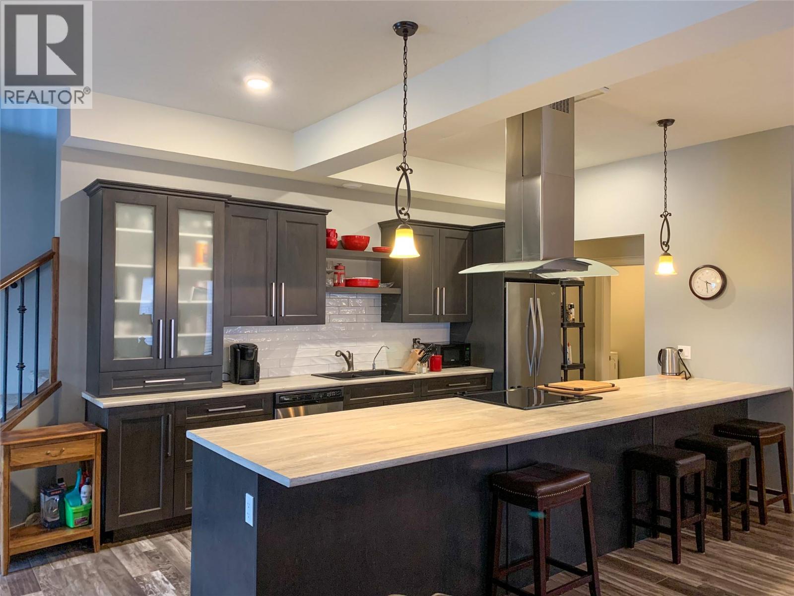 4803 46 AVENUE - Image 2