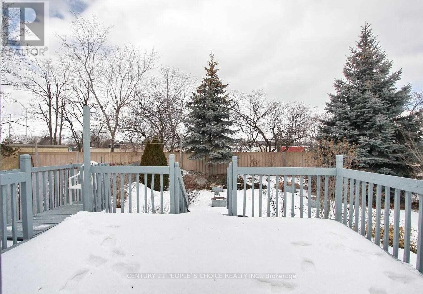 83 FALLINGDALE CRESCENT - 28