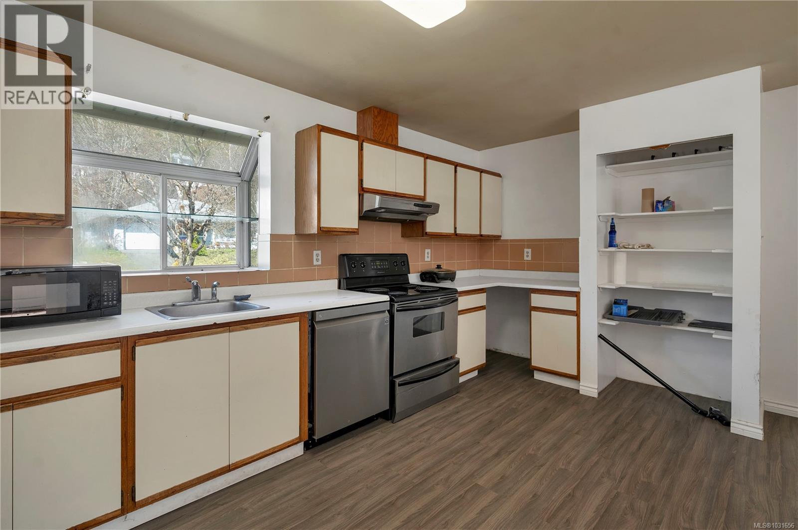 404 Donner Dr - 12