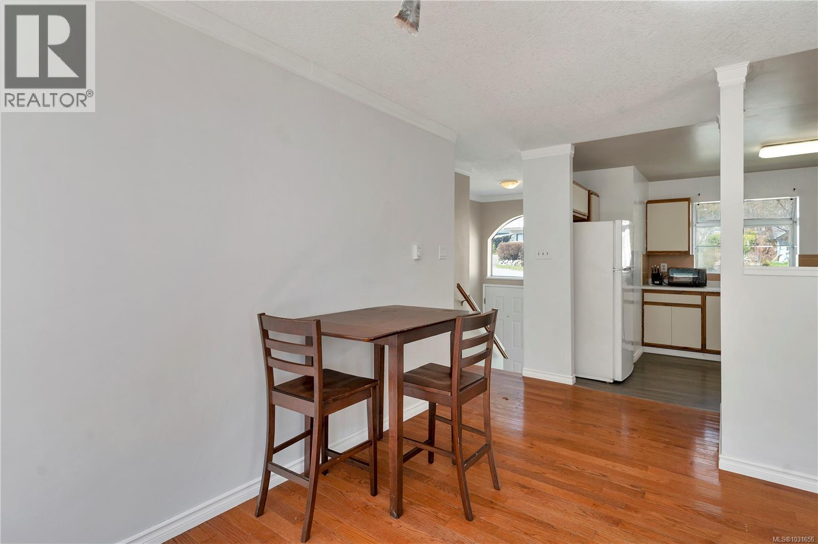404 Donner Dr - 17