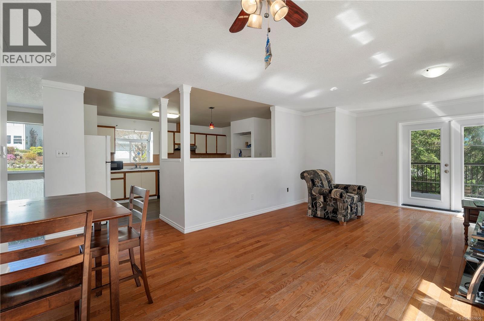 404 Donner Dr - 18