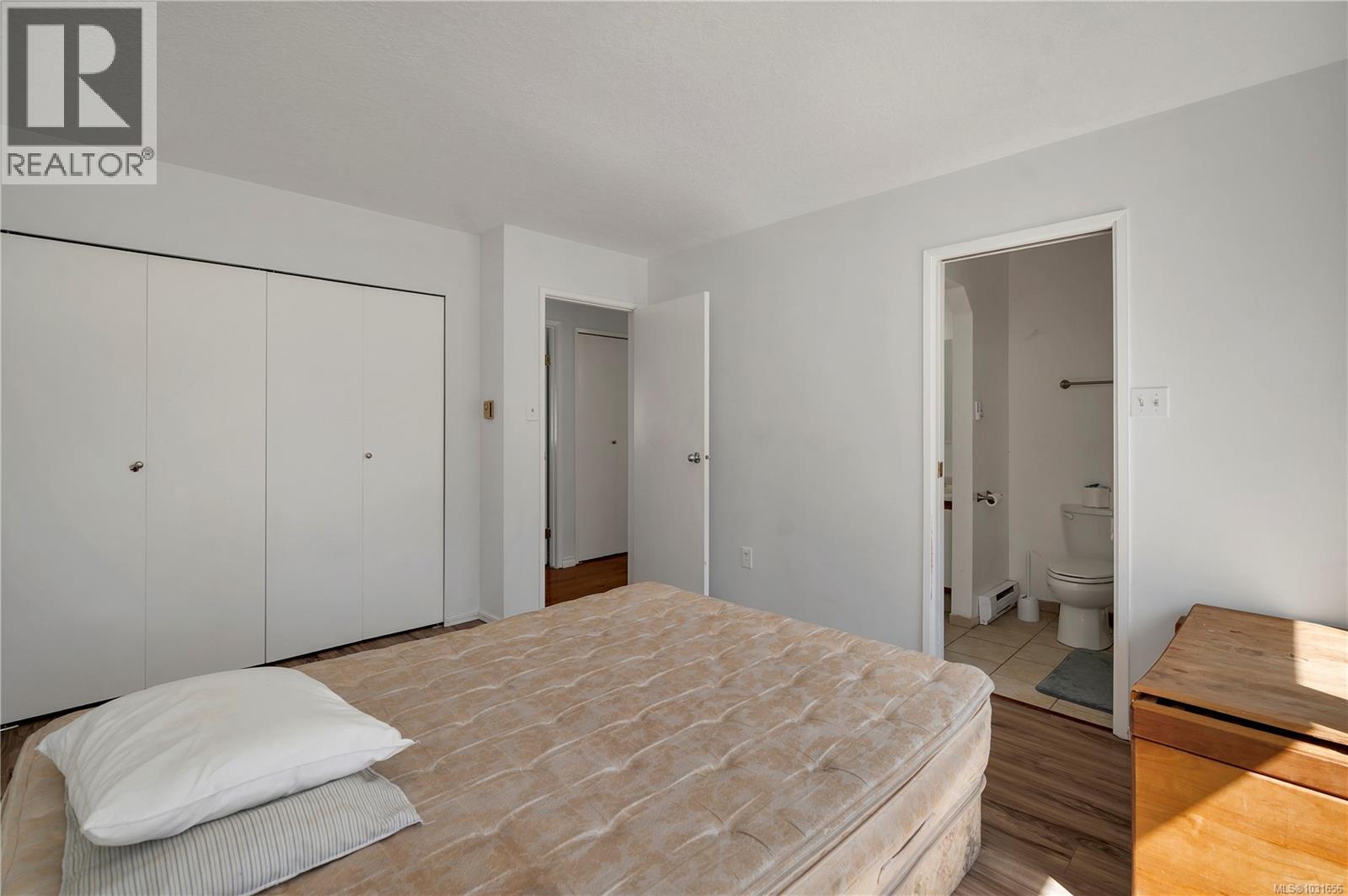 404 Donner Dr - 22