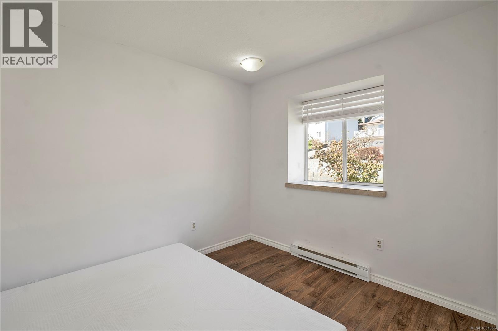 404 Donner Dr - 25
