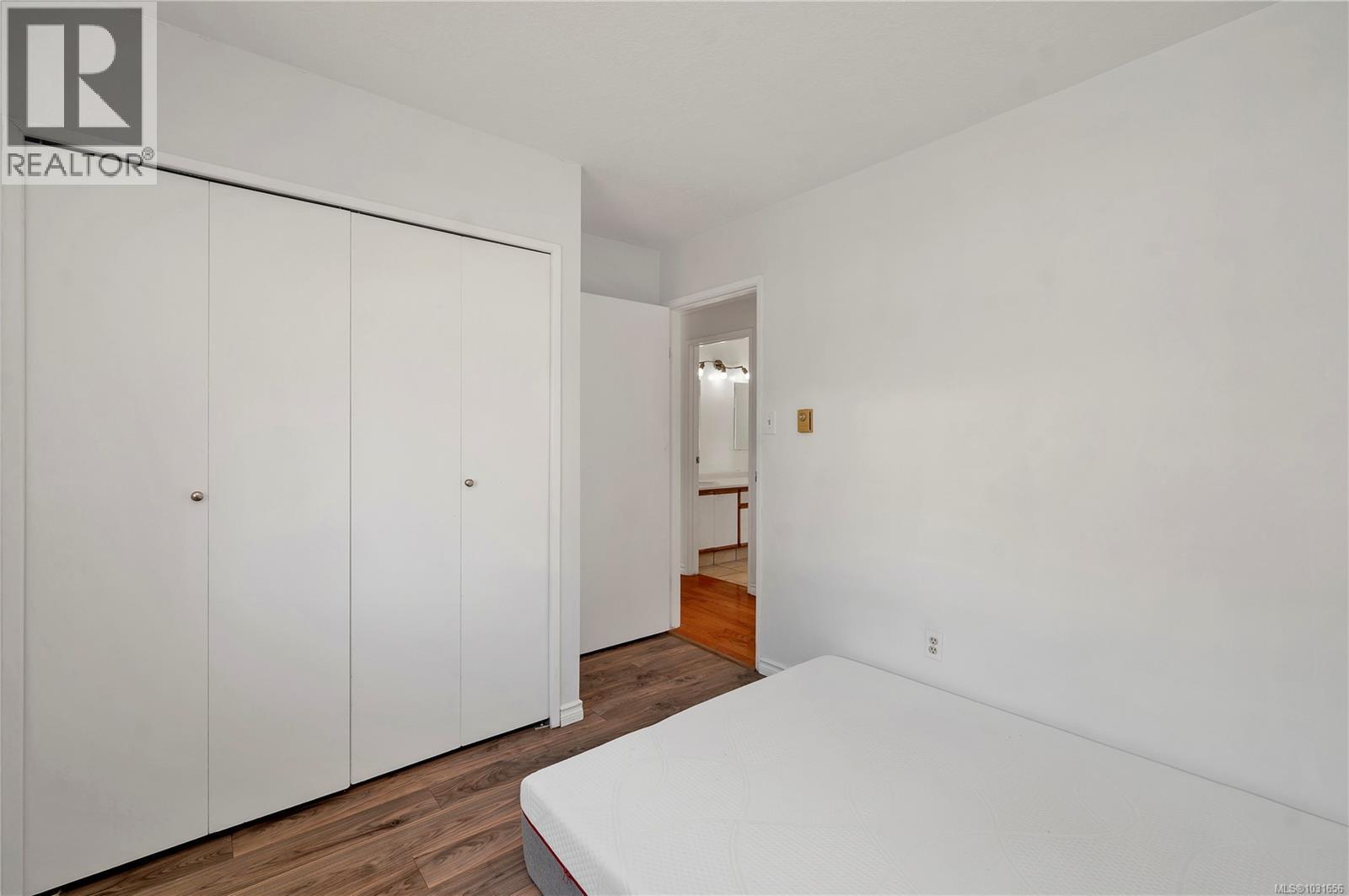 404 Donner Dr - 26