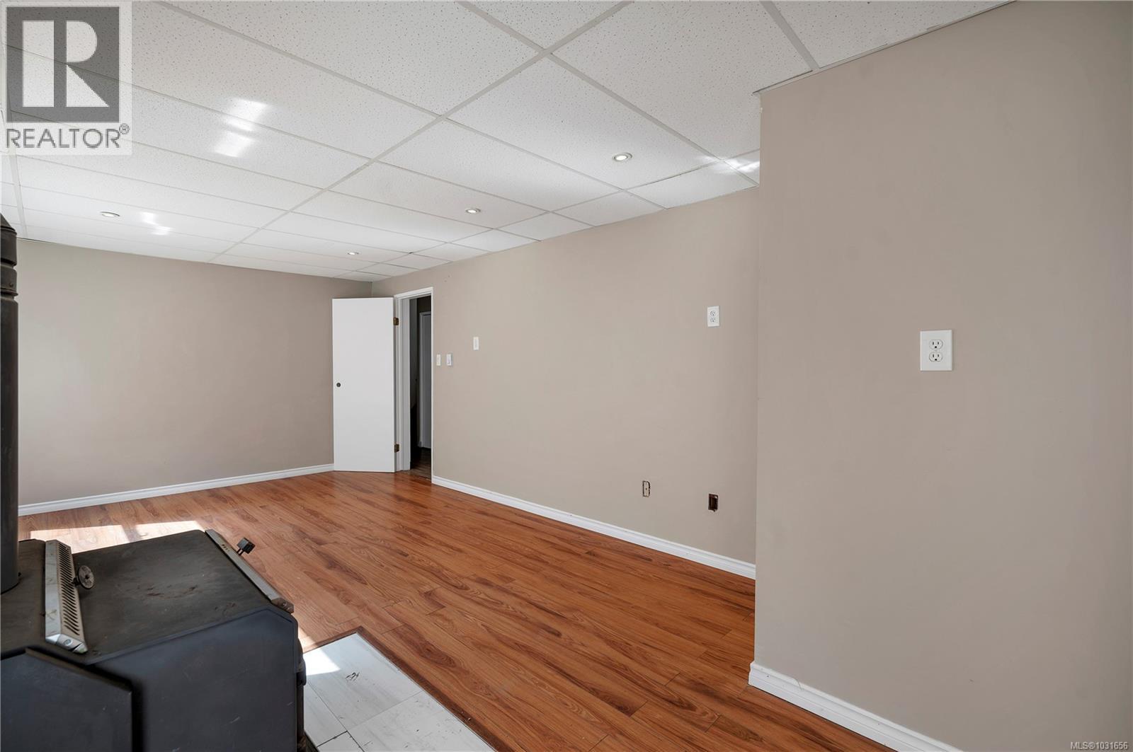404 Donner Dr - 34