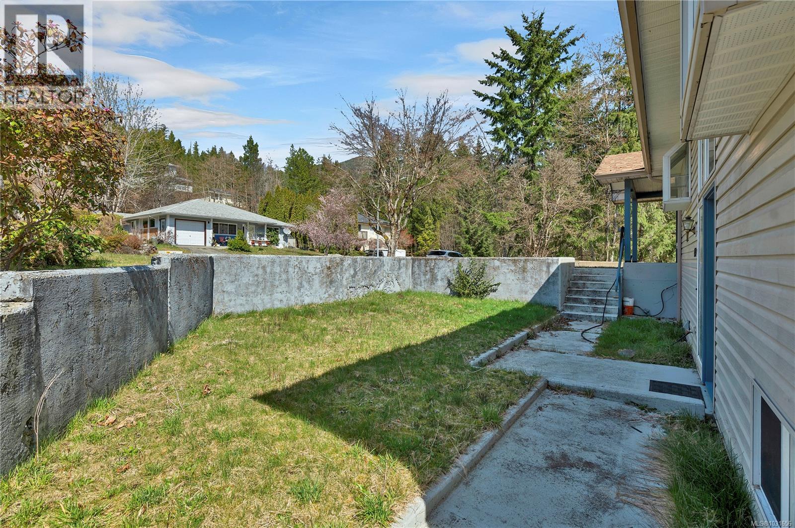 404 Donner Dr - 6