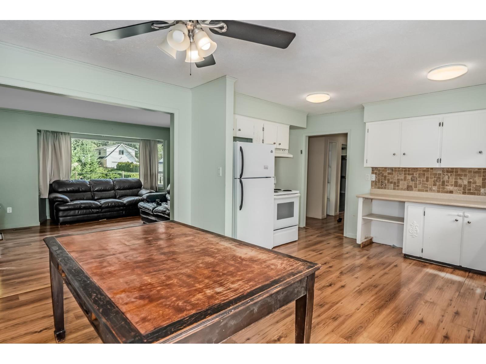 23566 52 AVENUE, Langley