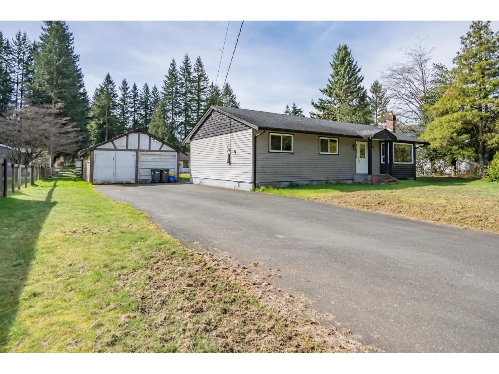 23566 52 AVENUE, Langley