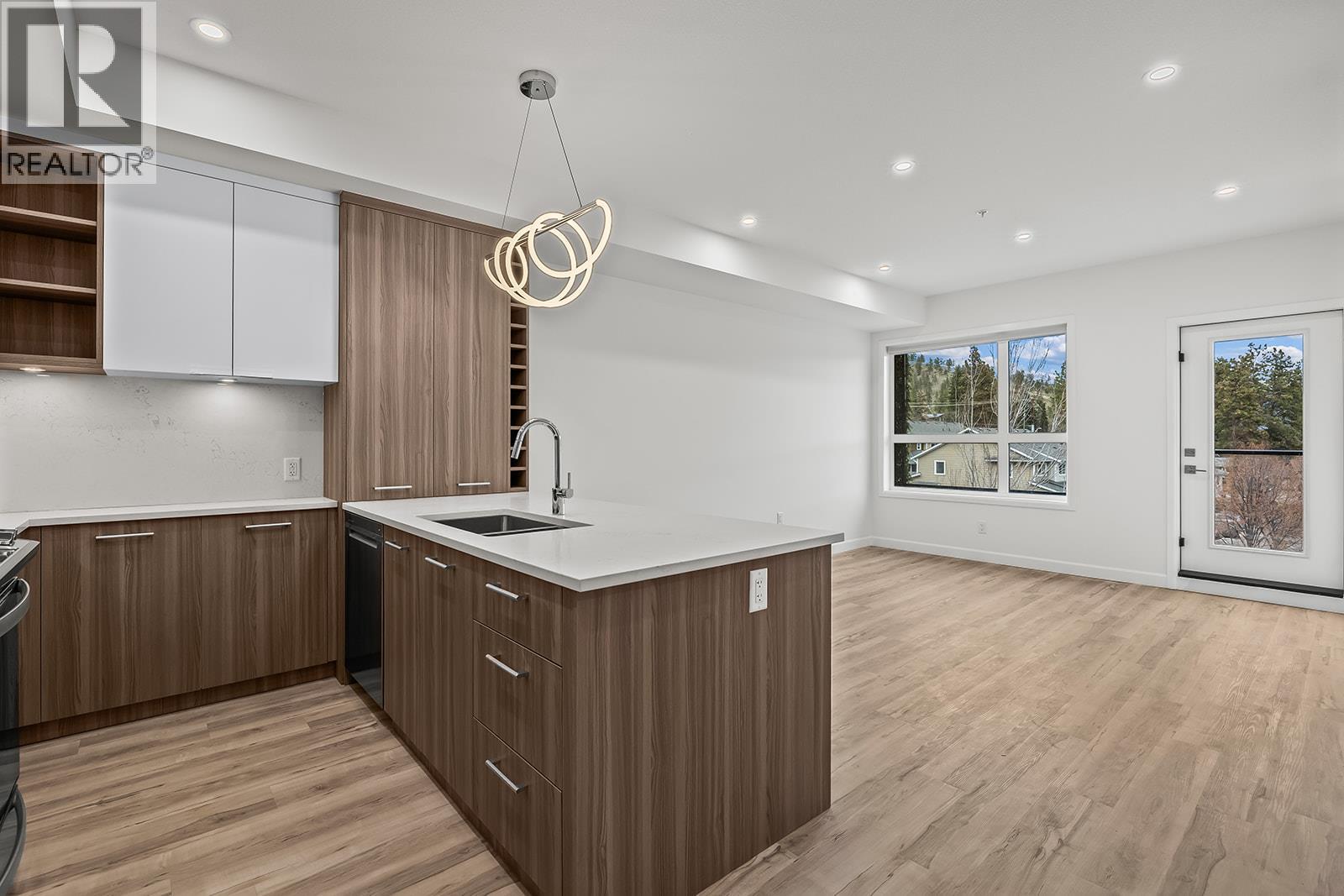 #305 630 BOYNTON PLACE - 13