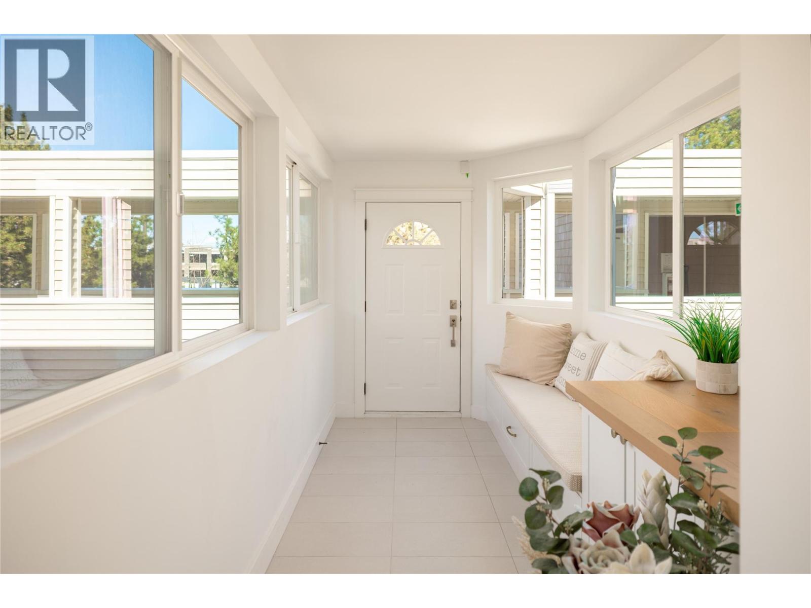 4004 Bluebird Road Unit# 305, Kelowna