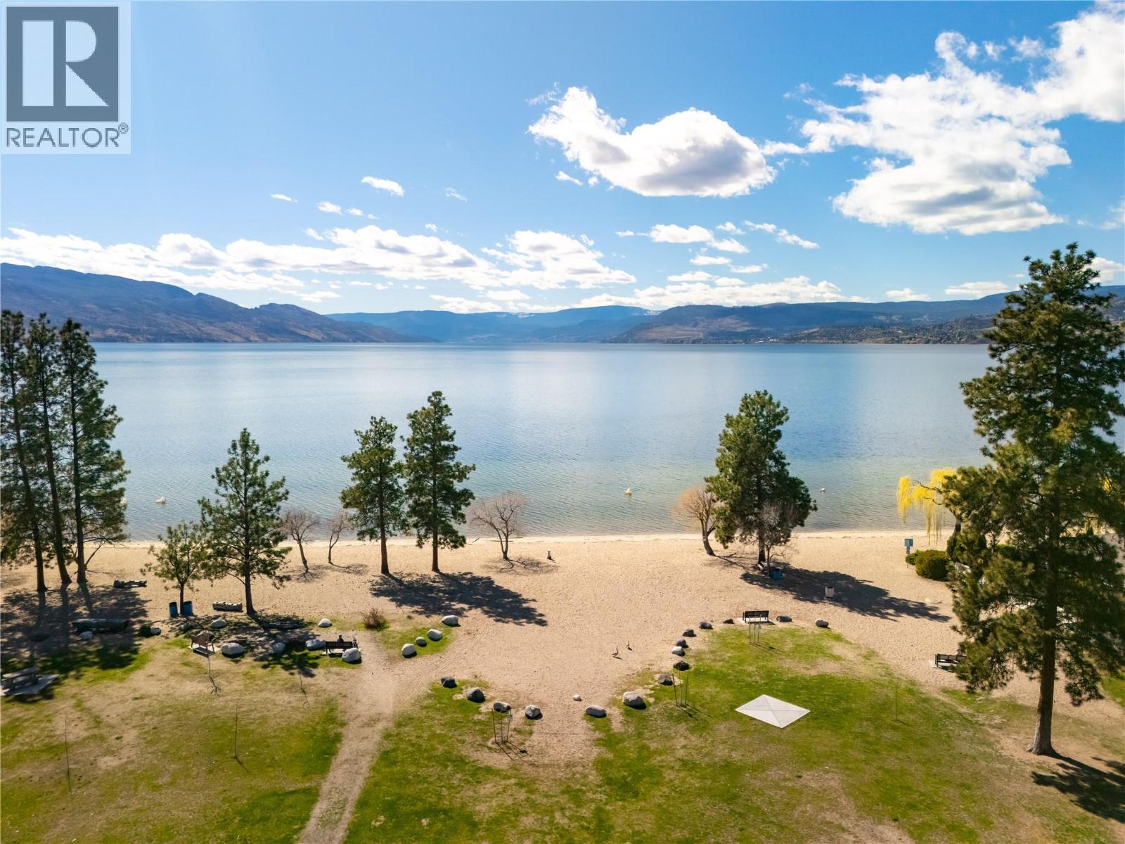 4004 Bluebird Road Unit# 305, Kelowna