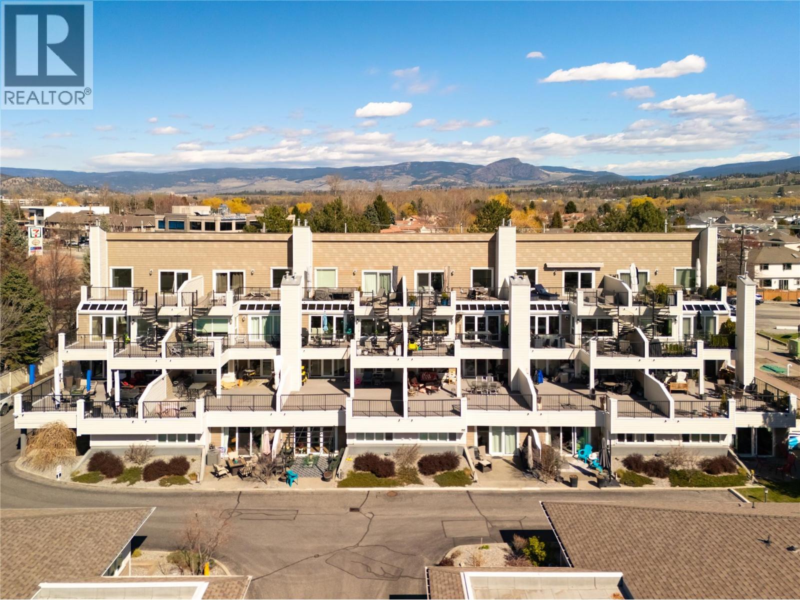4004 Bluebird Road Unit# 305, Kelowna