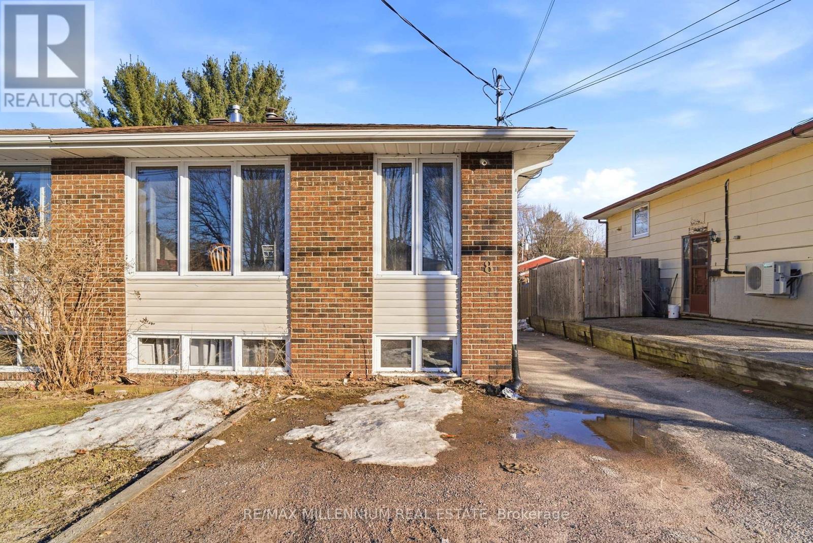8 PLUMTREE PLACE - 1
