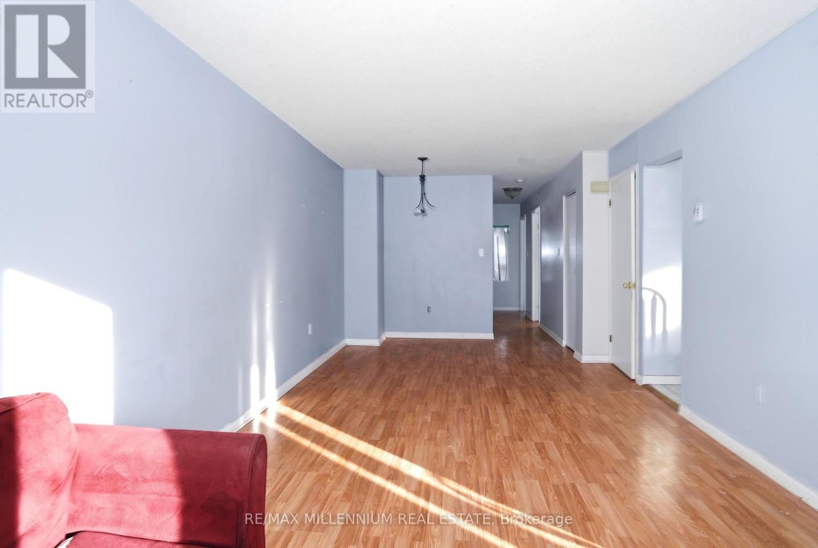 8 PLUMTREE PLACE - 24