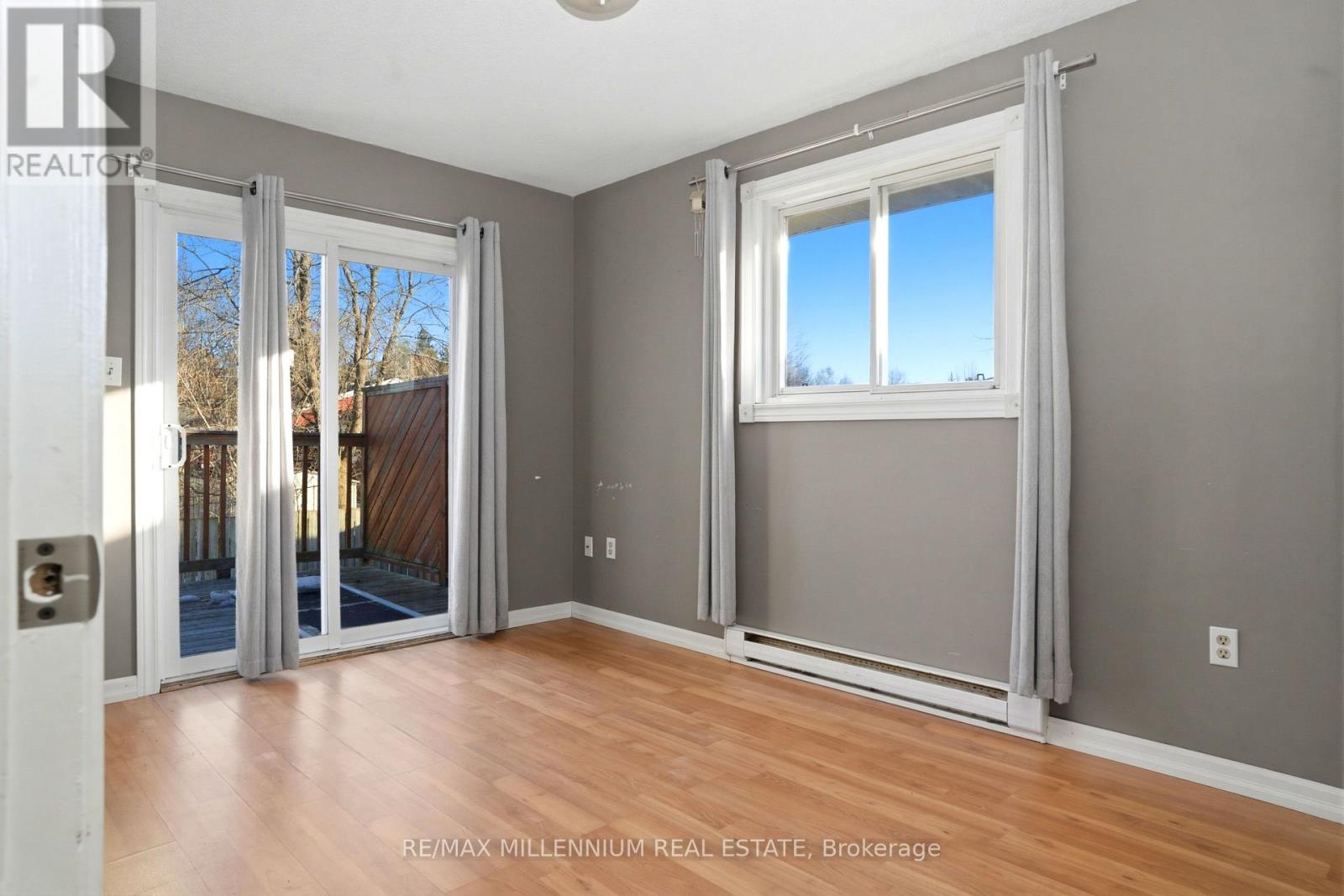 8 PLUMTREE PLACE - 6